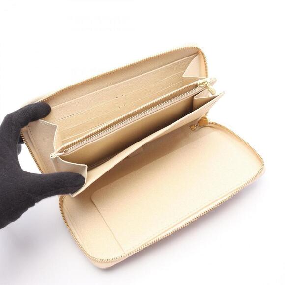 LOUIS VUITTON White Damier Leather Wallet - Picture 3 of 6